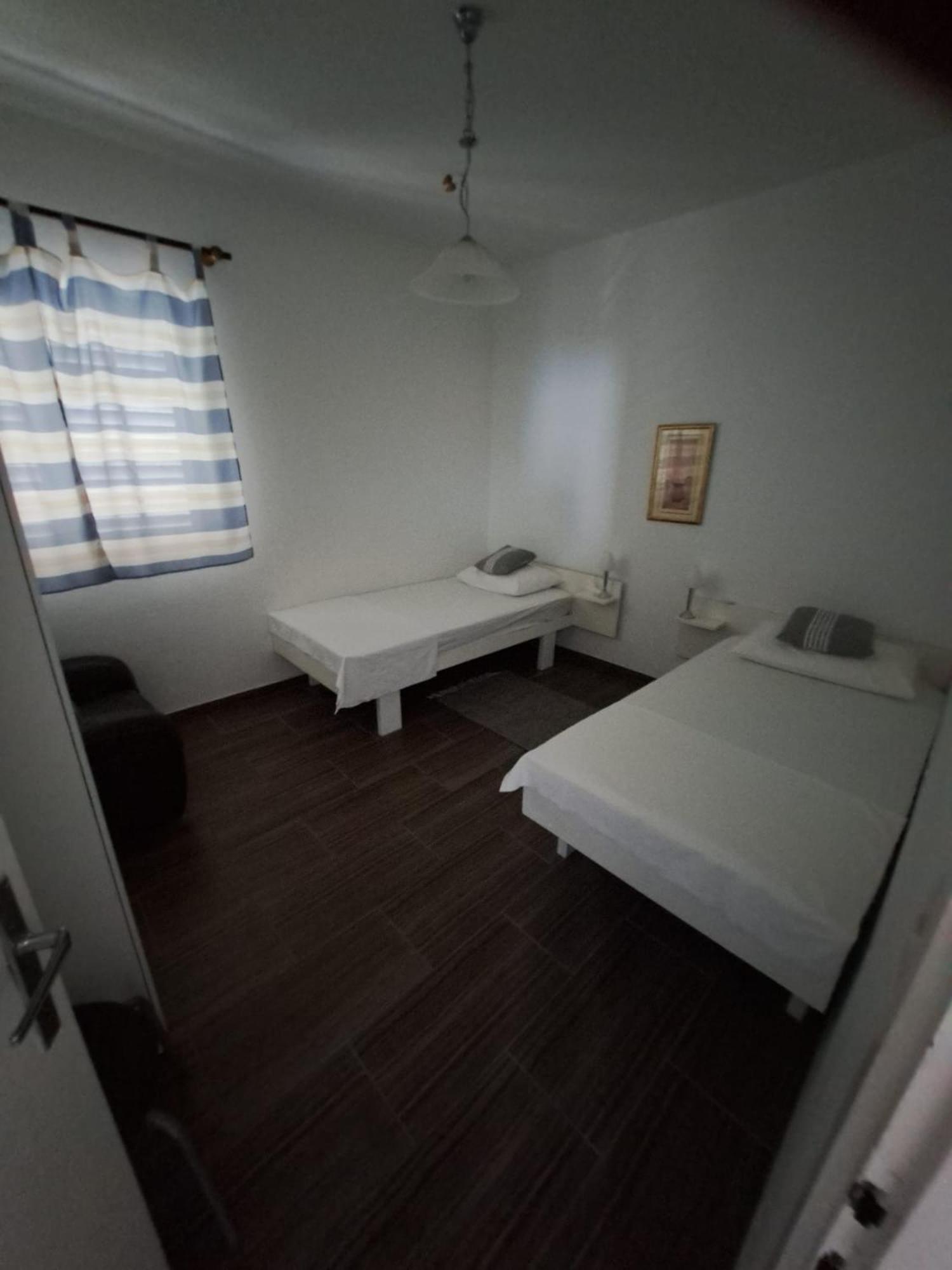 Apartmani Dusica Lumbarda Luaran gambar