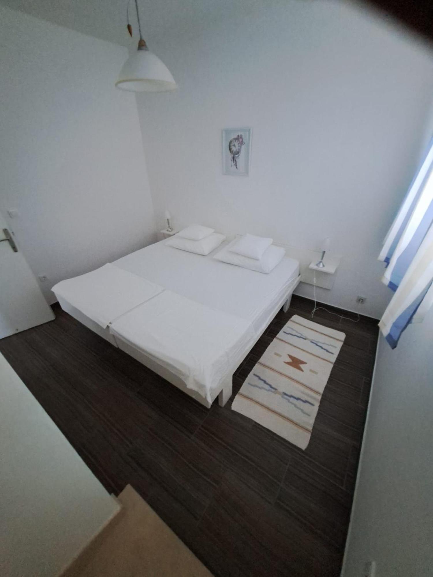 Apartmani Dusica Lumbarda Luaran gambar