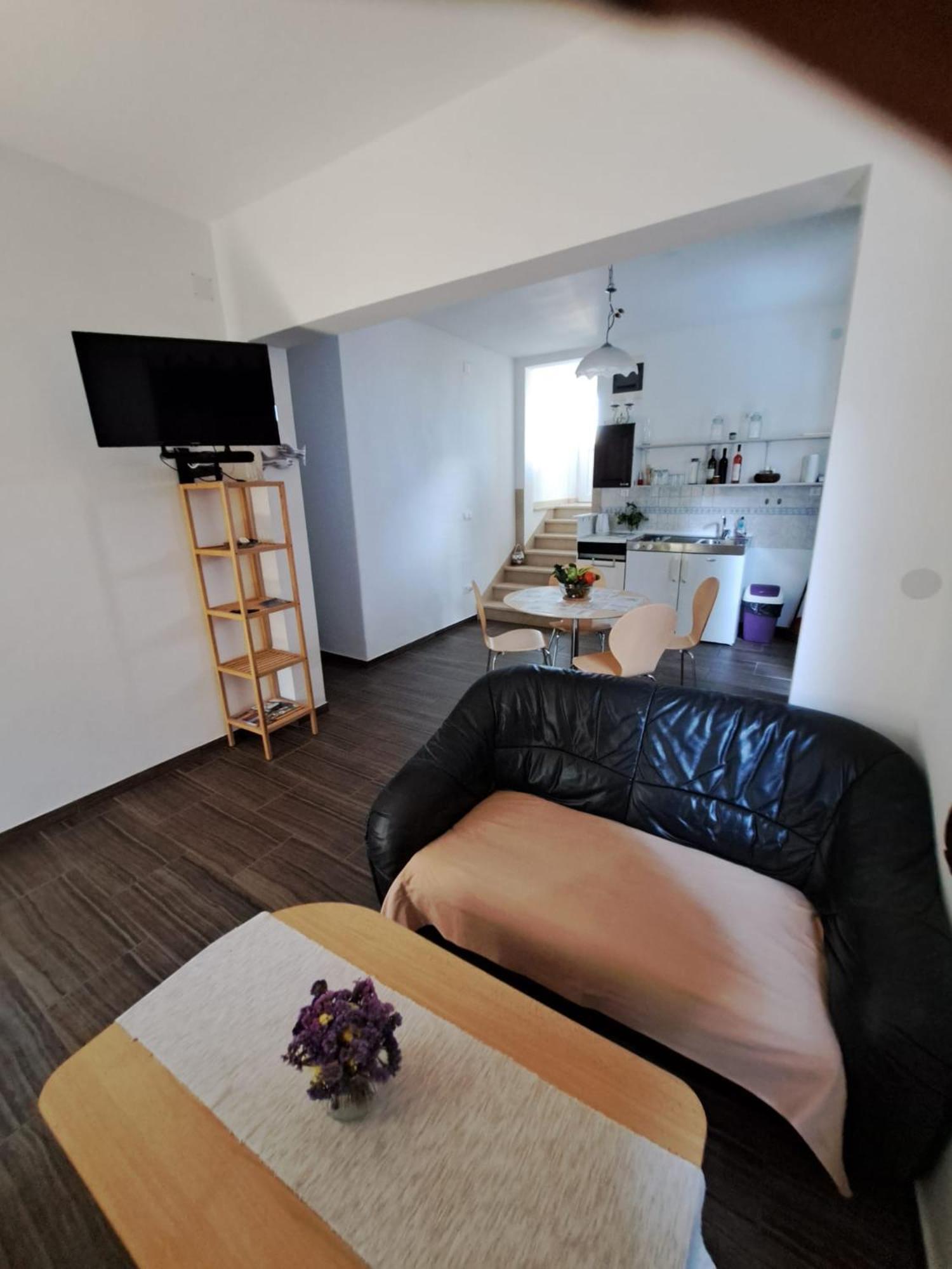 Apartmani Dusica Lumbarda Luaran gambar