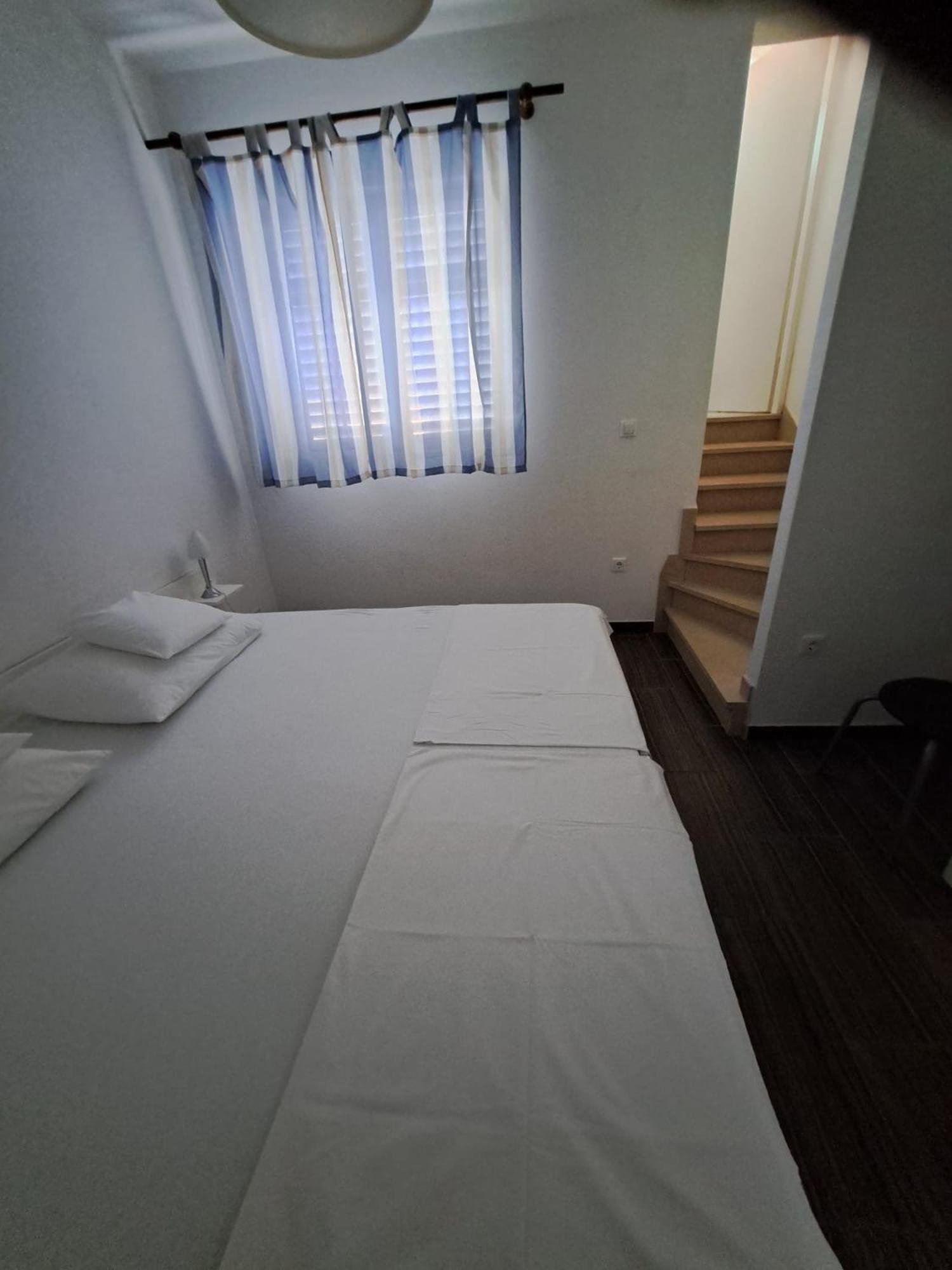 Apartmani Dusica Lumbarda Luaran gambar